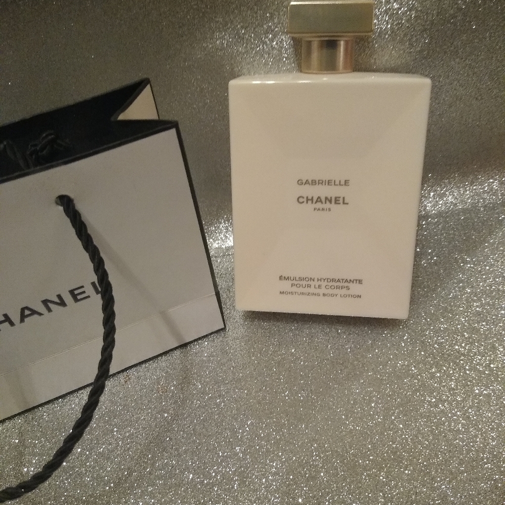 CHANEL Gabrielle body lotion
